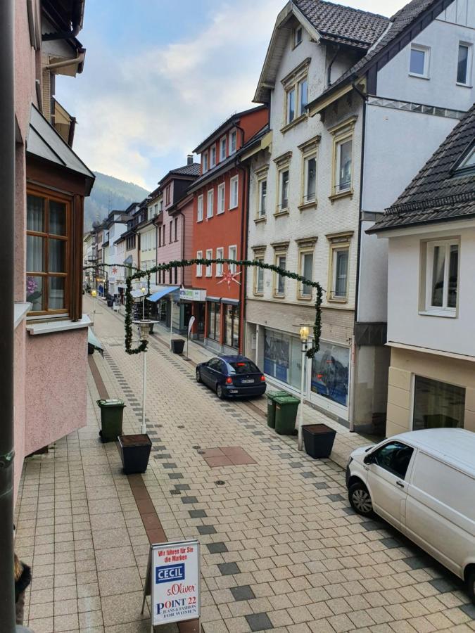 Ferienwohnung Nina Direkt In Zentrum Bad Wildbad Extérieur photo
